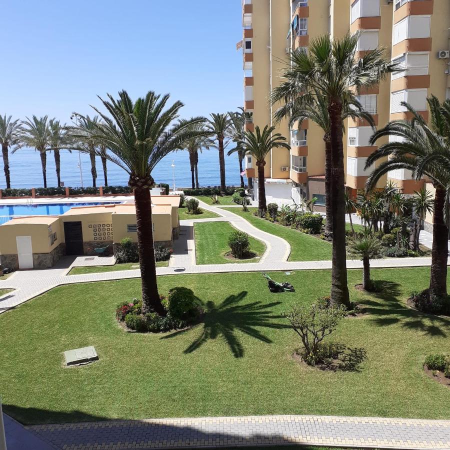 Apartamentos Centro Internacional Algarrobo-Costa Eksteriør billede